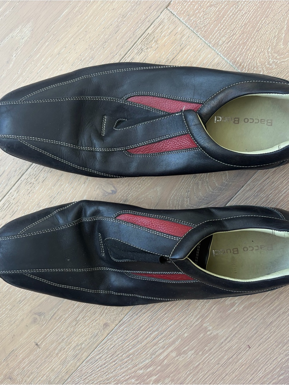 Bacco Bucci Black Leather Slip-On Loafers with Red Insets